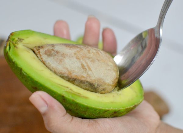 Извлечение косточки авокадо